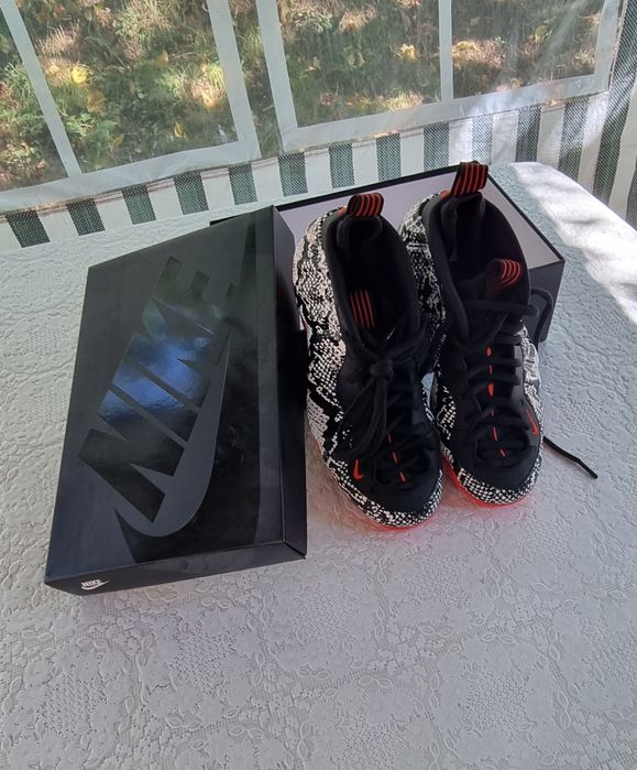 NIKE Foamposite One, 40