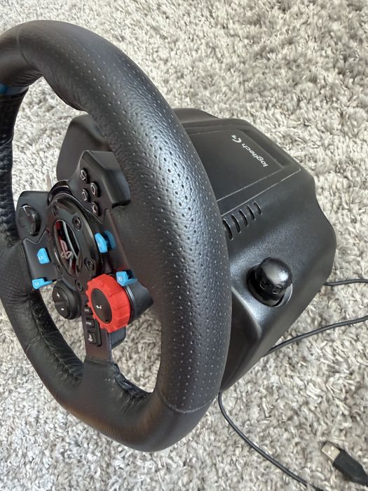 Волан с педали и скоростен лост Logitech g29 pc/ps4/ps5