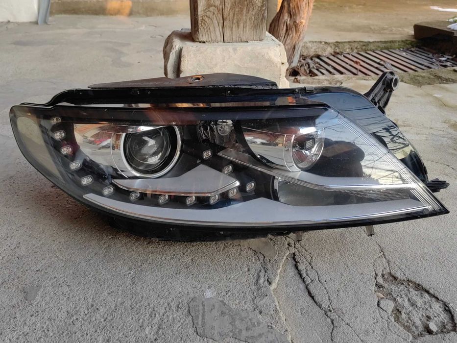 Фар VW Passat CC Bi-Xenon LED десен / Фар Пасат ЦЦ Оригинален