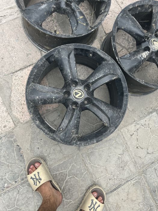 Диски lexus toyota  r 18