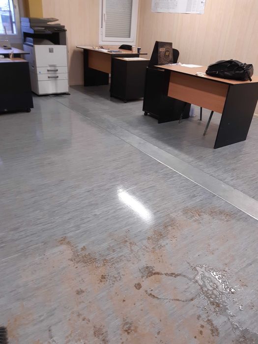 Oferim Servici de Curățenie Scări de bloc pe santiere in apartamente