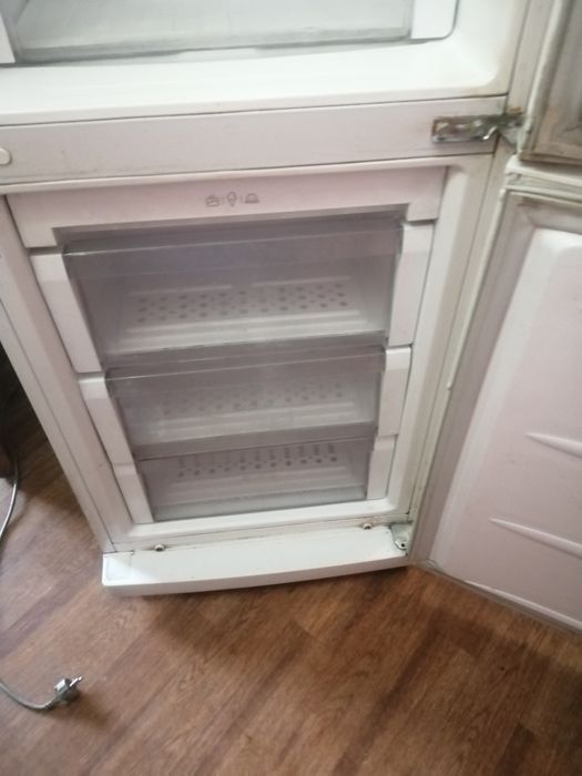 Продам холодильник LG