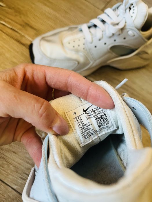 NIKE AIR HUARACHE,  38 номер, стелка 24 см . Леки и много удобни