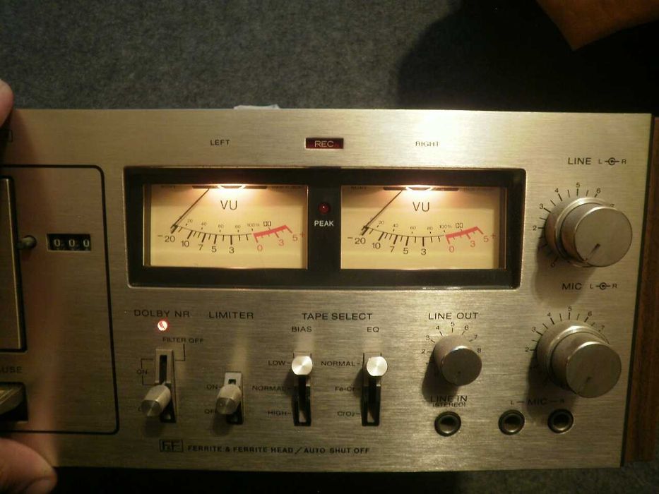 касетен дек Sony TC 206 SD- запазен ветеран с доказано качество