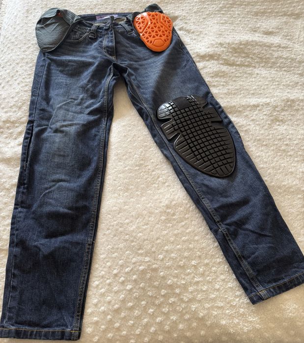 Blugi motocicleta marimea 31/M cu protectii