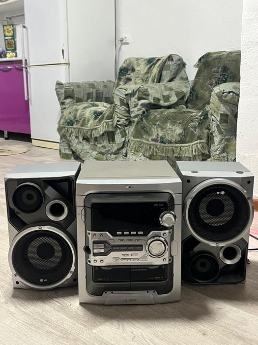 Музыкальный центр