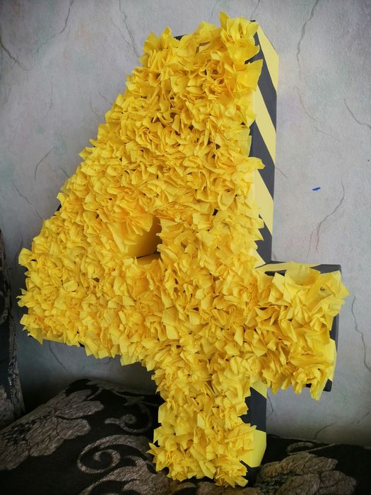 Обемна картонена цифра - 15евро