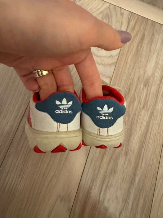 Adidasi Adidas marimea 19