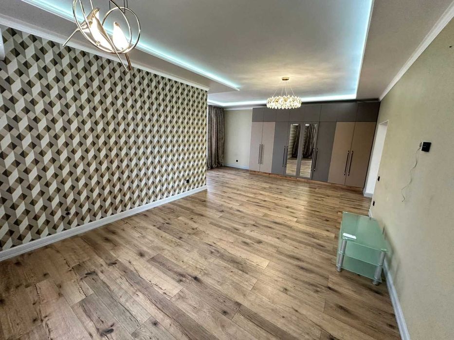 В продаже 6ти ком коттедж Мурина 11