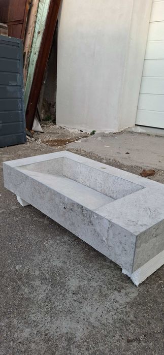 Мивка за баня изработена от гранитогрес