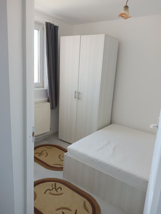 Închiriez apartament micro1 langa scoala