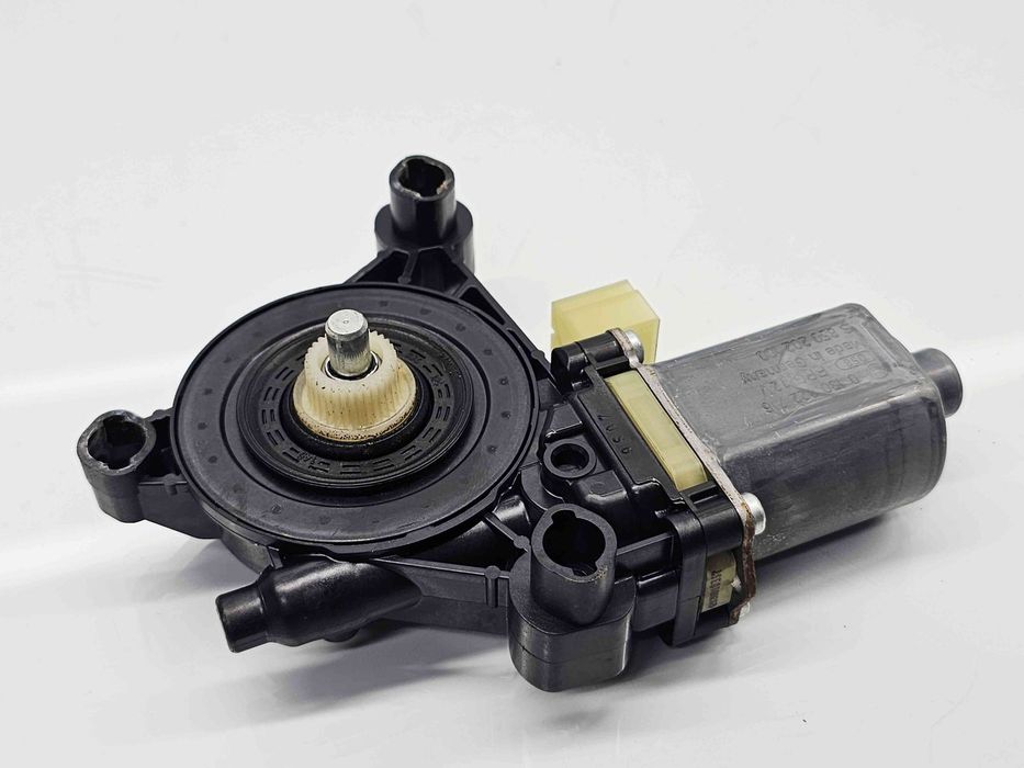 Motoras geam dreapta fata Volkswagen Golf 7 (5G) [Fabr 2014-prezent]