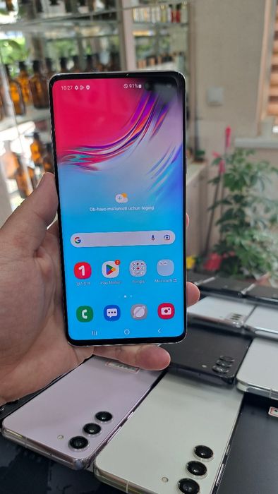 Samsung S10 5g xotirasi 8/256GB GB