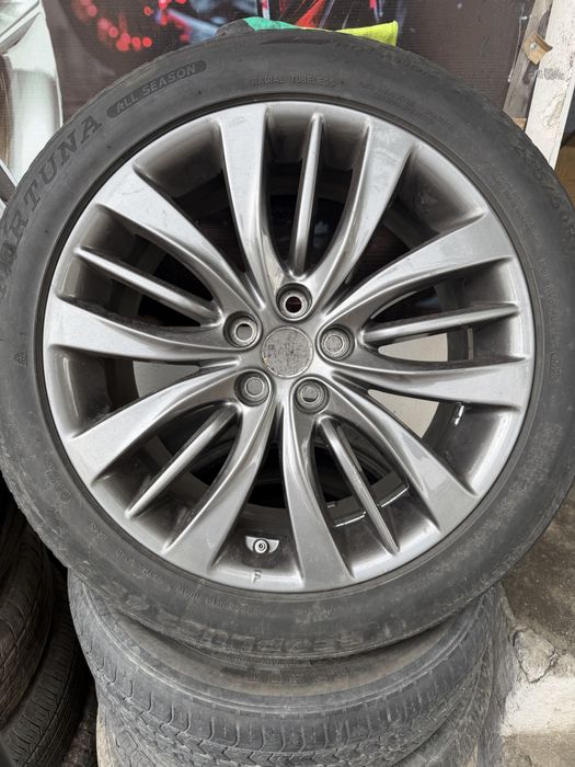 Диска балон Genises 19 оргинал зур холати