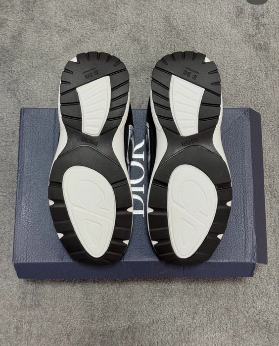 Dior b30.