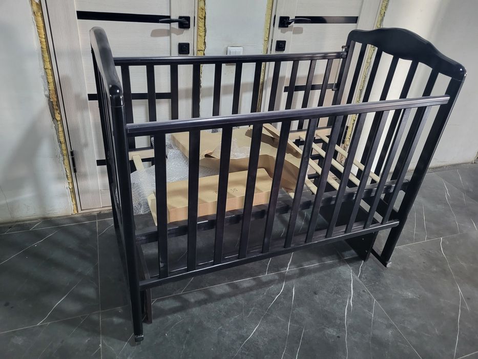 Продам детскую кроватку