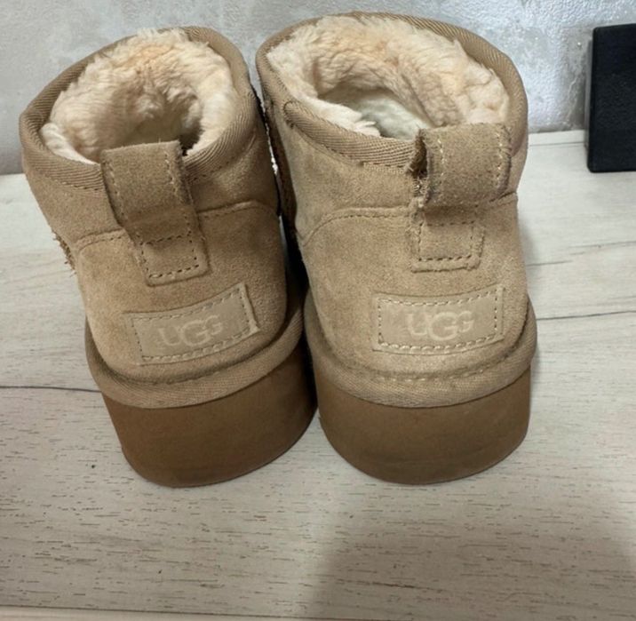 Ugg talpa medie marimea 38
