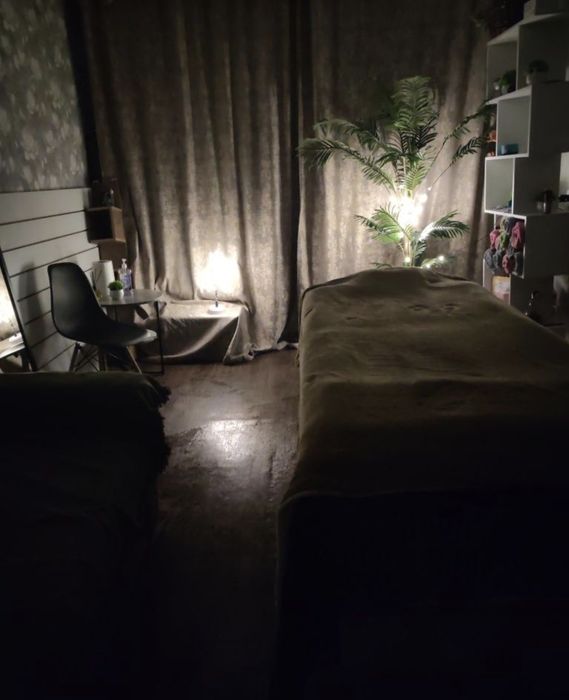 Массаж с арома маслами