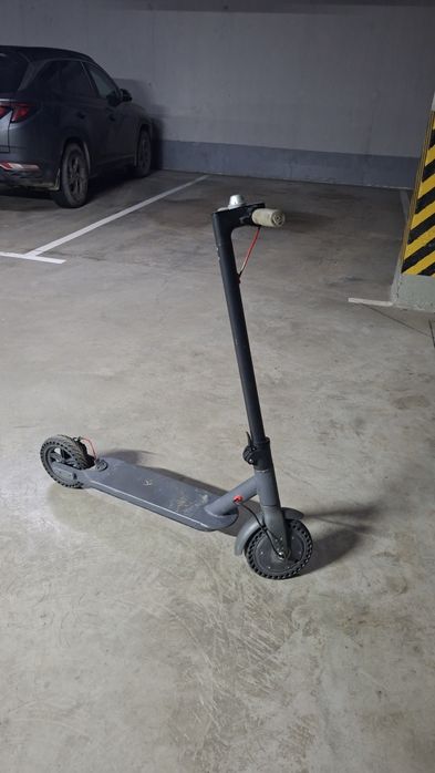 Продам электросамокат Xiaomi M365