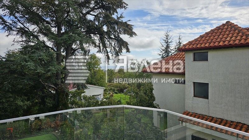 Продава се Тристаен апартамент в Варна, м-т Траката - 126 кв.м за 1548 €/кв.м - Снимка #1