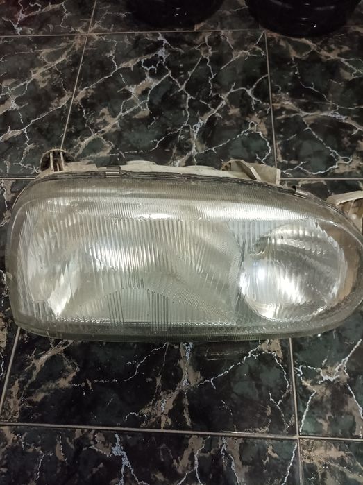 Фарове едносекционни и двусекционен за Голф3