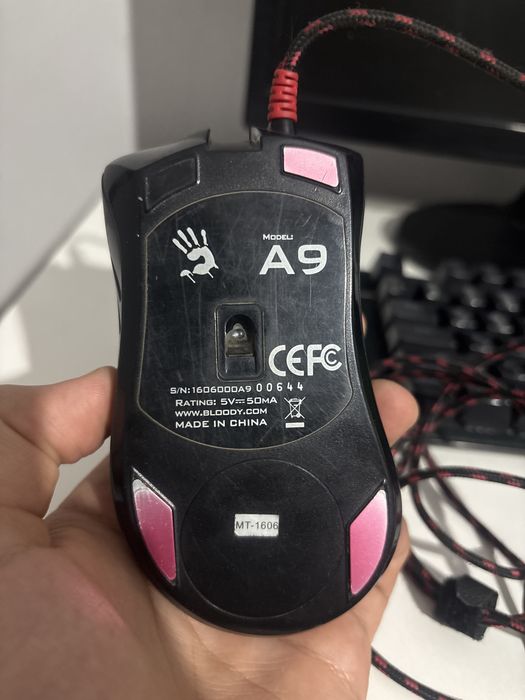 Мышка bloody a9 хз