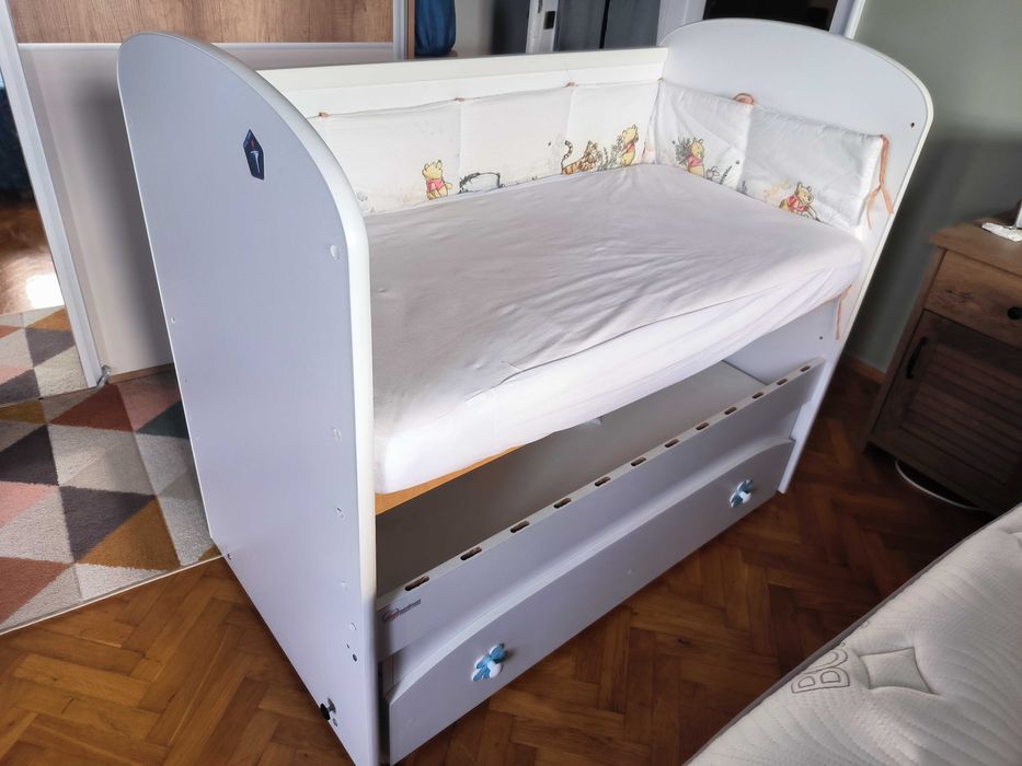 Бебешка кошара-люлка "АВ мебели" + Матрак и голям комплект аксесоари