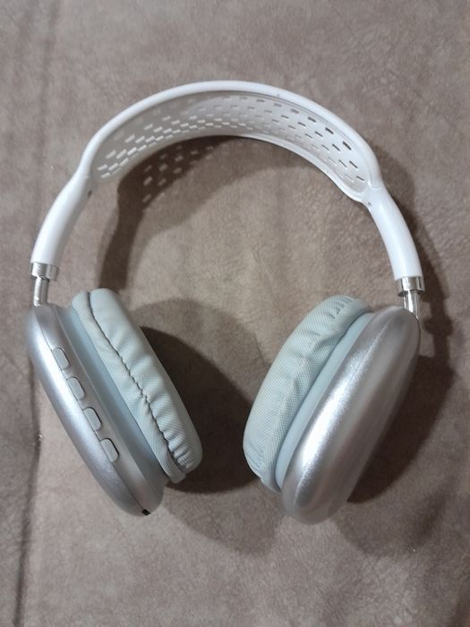 Продам наушники P9