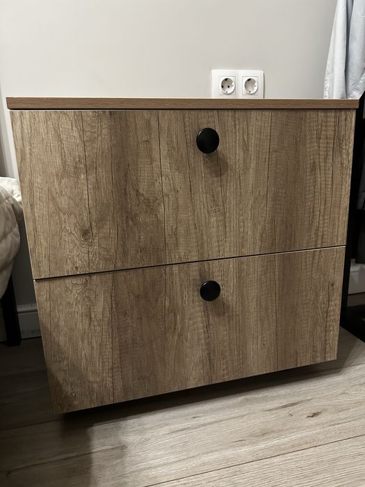 Продам прикроватные тумбы