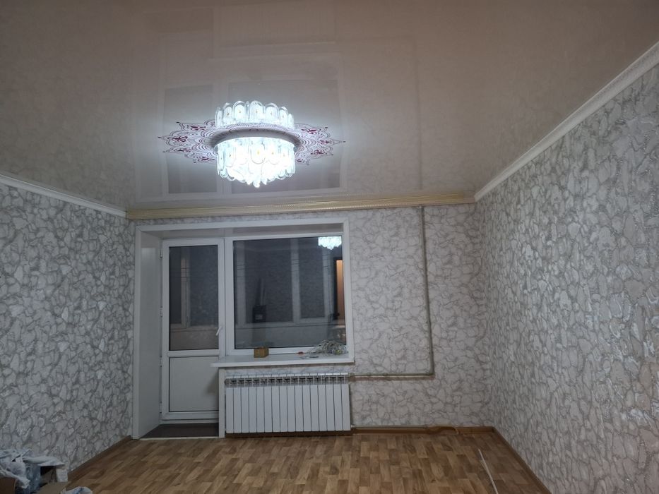 Поклейка обоев левкас под Обой