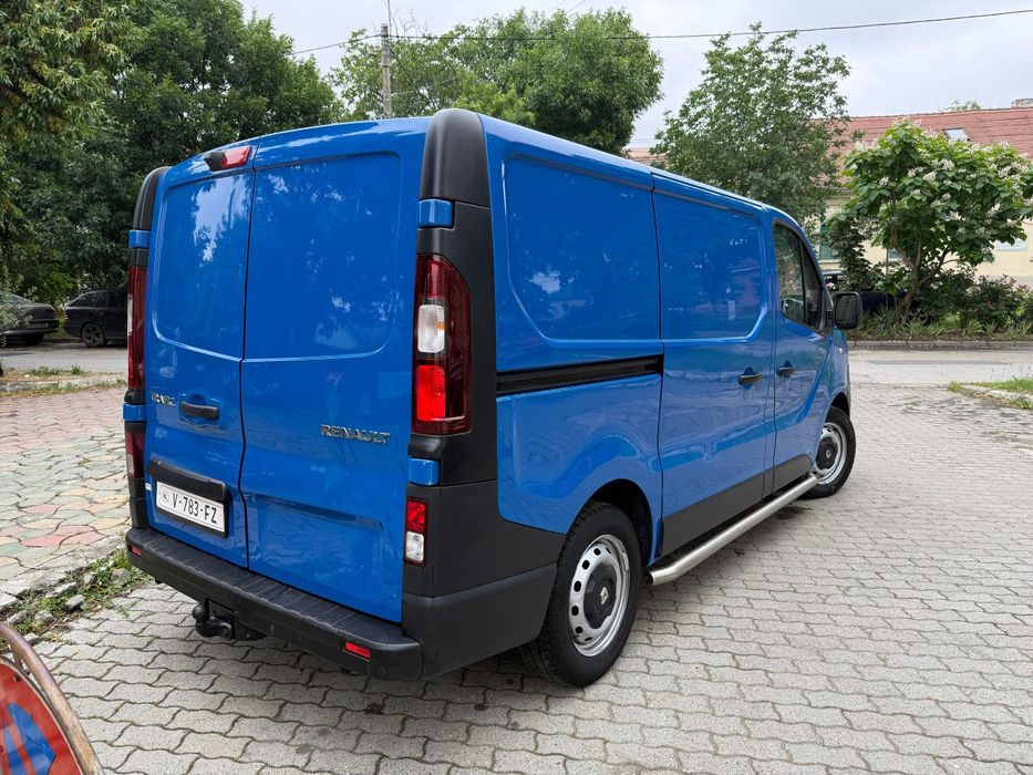 RENAULT Trafic 2018 — imagine 3