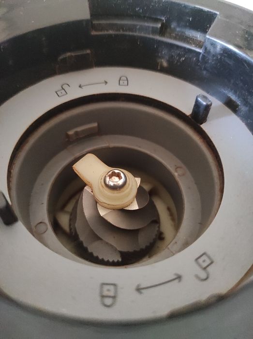 Кофемолка KITFORT КТ-784