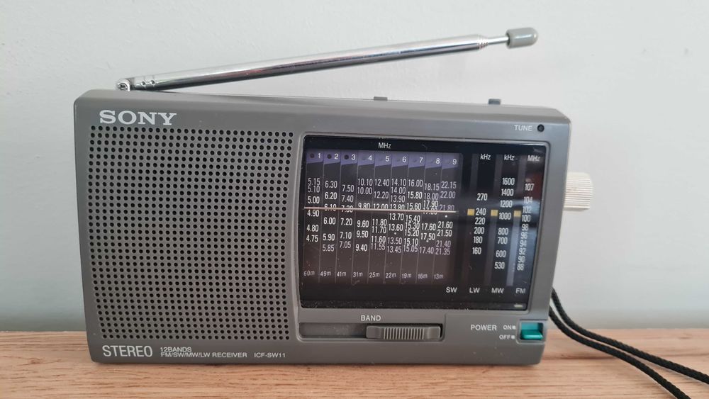 Sony ICF-SW11 – 12-лентово всевълново радио