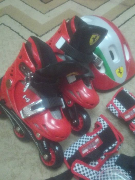 Продам роликовый коньки Ferrari