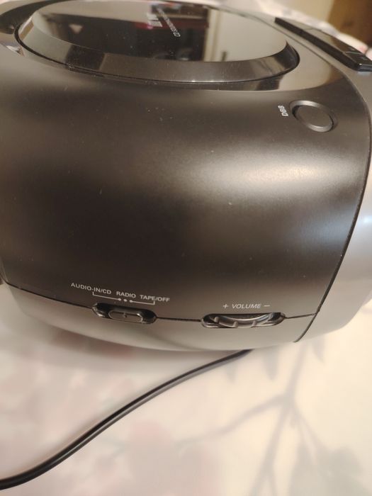 PHILIPS CD радиокасетофон DAB Аудио вход черен (AZB600/12)