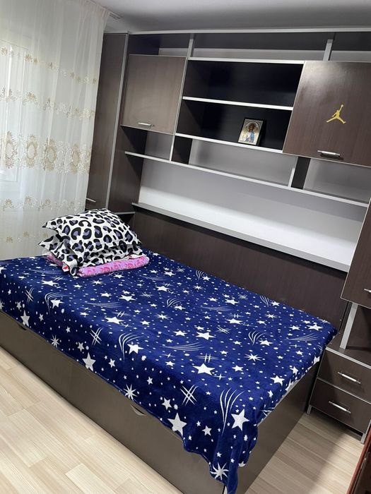 Închiriez apartament cu 3 camere