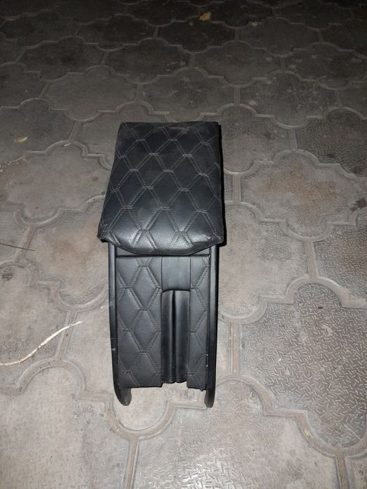 Полочка для атомобиля