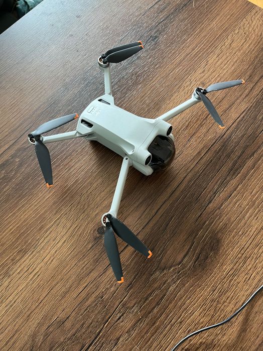 Дрон DJI Mini 3 Pro