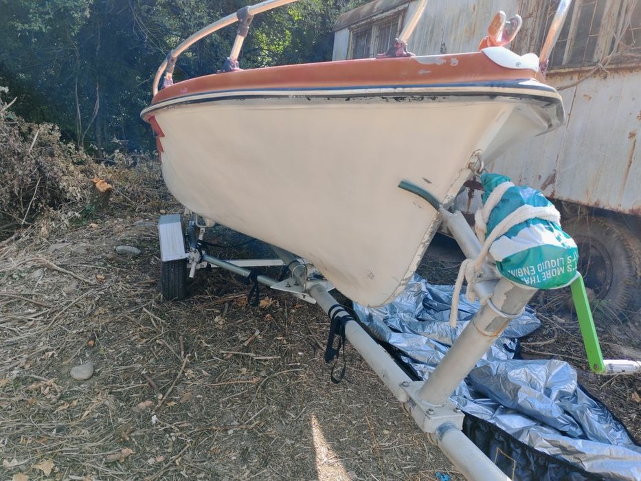 Лодка с мотор 5м
