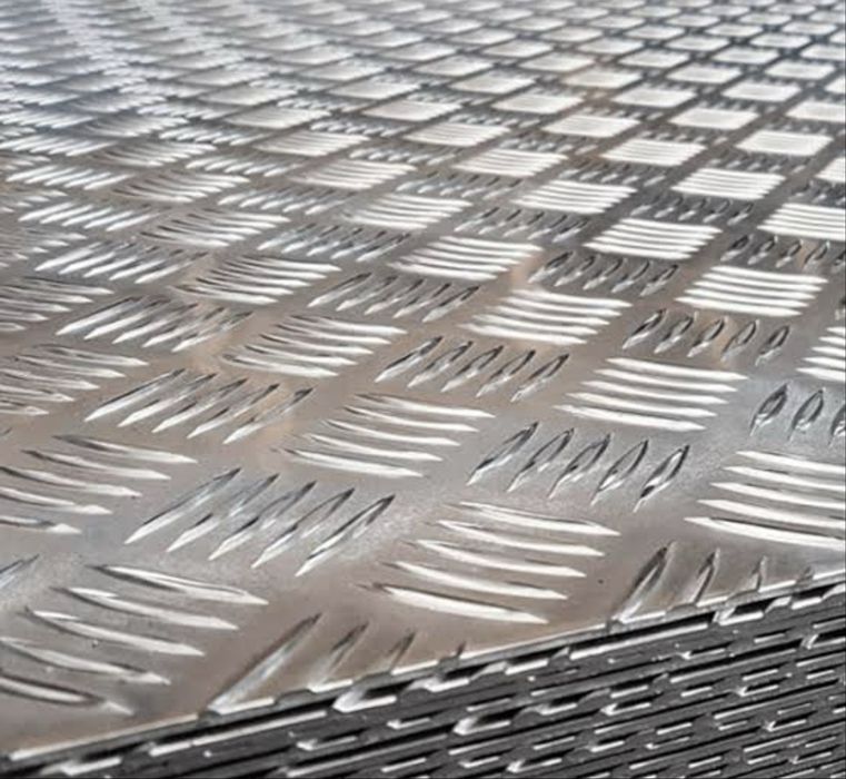 Tabla striata de aluminiu de orice dimensiune! Livram in toata tara!