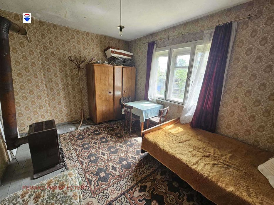 Селска къща за продажба в с. Иваново