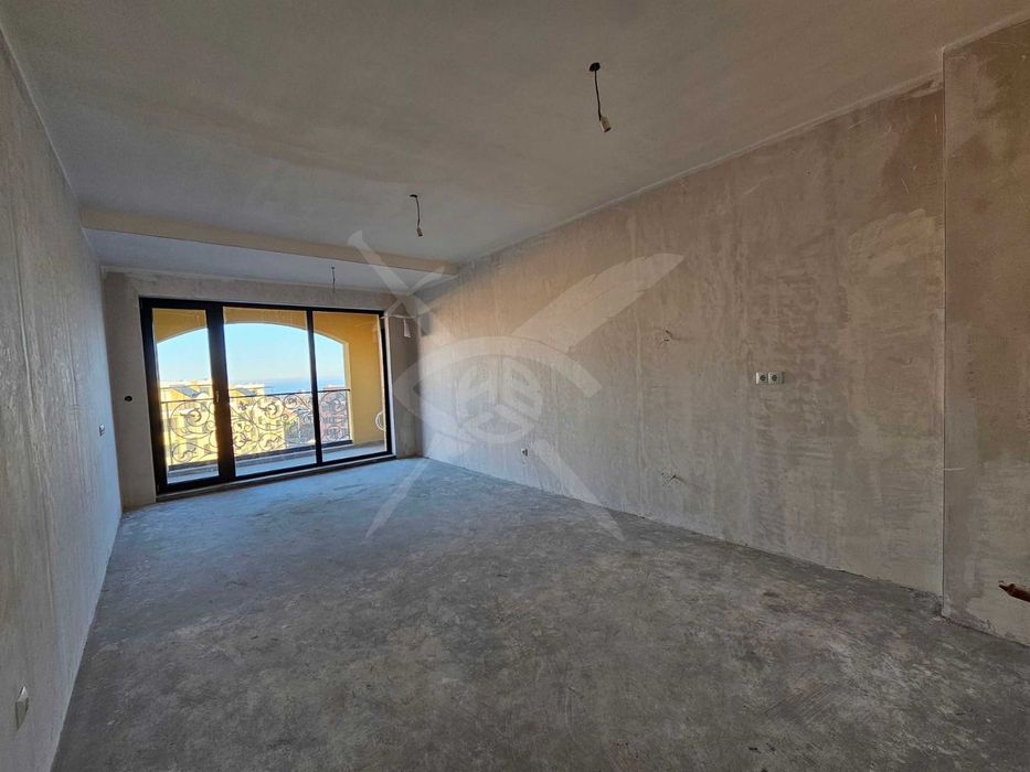 Продава се Тристаен апартамент в Варна, м-т Траката - 92 кв.м за 1750 €/кв.м - Снимка #1