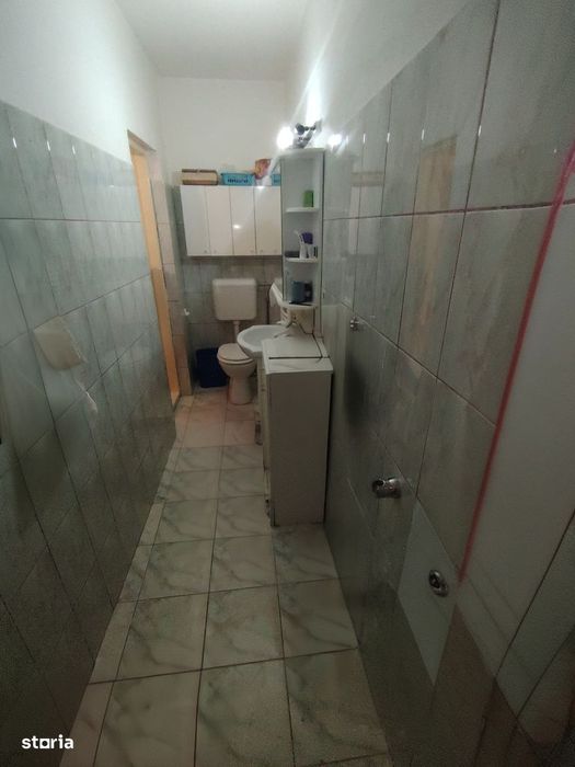 Casa mare și draguta în zona Parneava