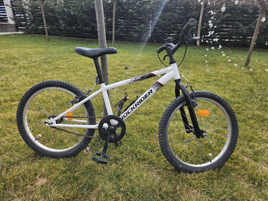 Bicicleta Rockrider 20" model ST 100, pentru copii
