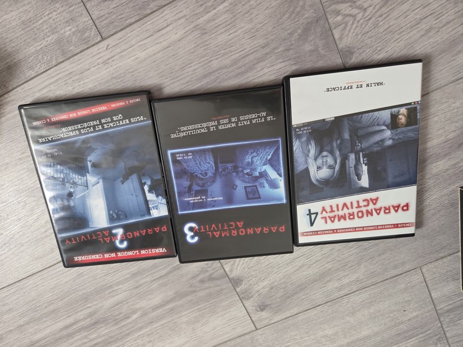 Vând colecție de filme DVD