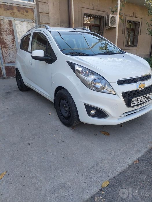 Spark 4 pazetsiya aftamat karobka oq rang