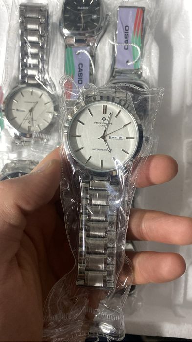 Наручные часы подарок муж недорого новый