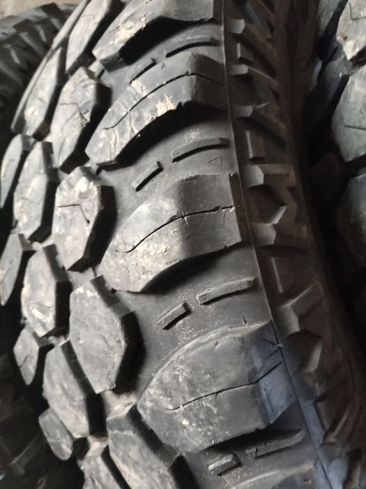 резина гризевая  почти новая