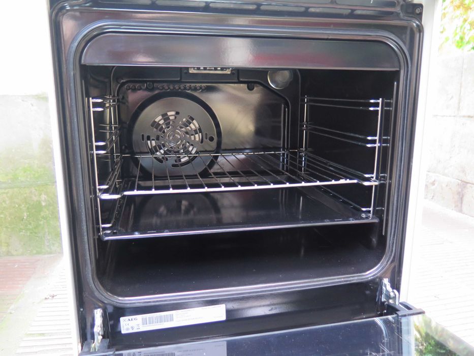 AEG - 47095VD-WN- печка ,Клас A, 50 см,