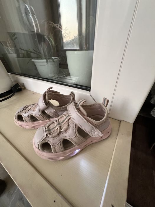 Обувь детская в хорошем состоянии